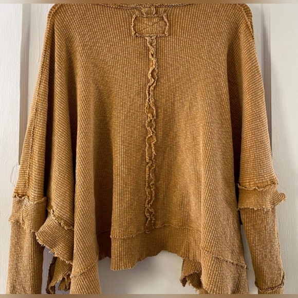 FREE PEOPLE Raglan Top - Picture 5 of 9